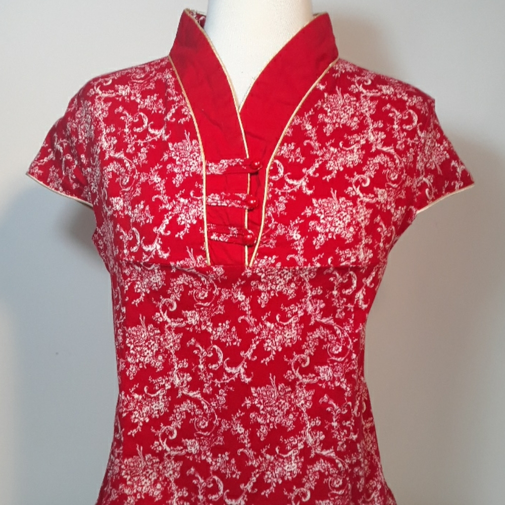 ❤ ❤️❤️ 4 for $20 Oriental style sleeveless red top
